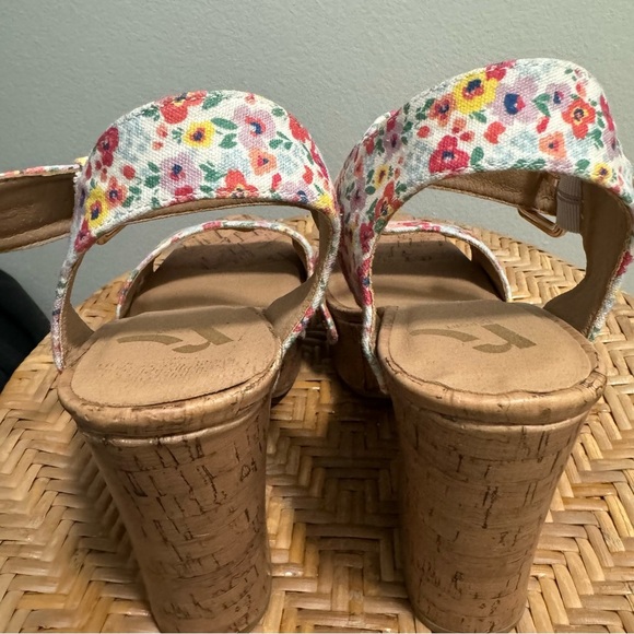 Report Floral Platform Chunky Heel Sandals Size 8 - Picture 7 of 12